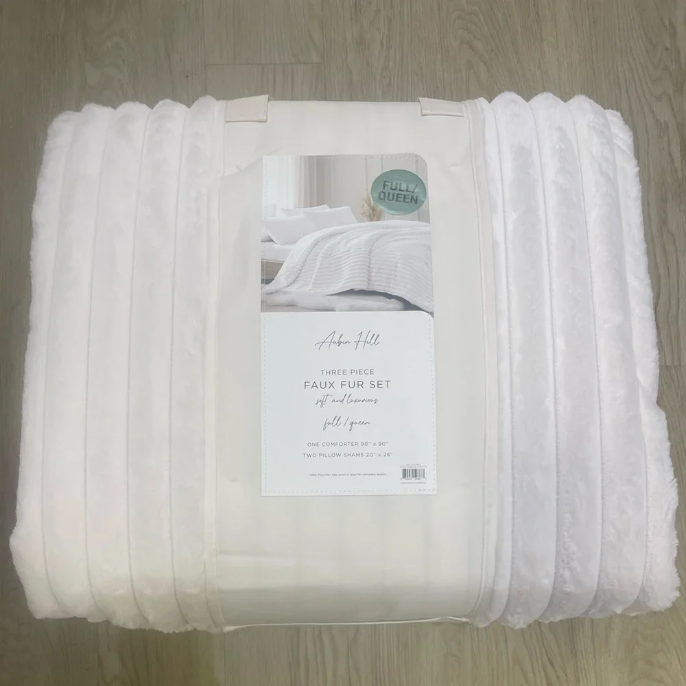 Anbin Hill THREE PIECE FAUX FUR COMFORTER SET